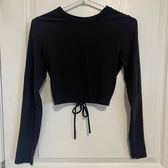 Garage Open Back Black Cropped Long Sleeve - Picture 2 of 3